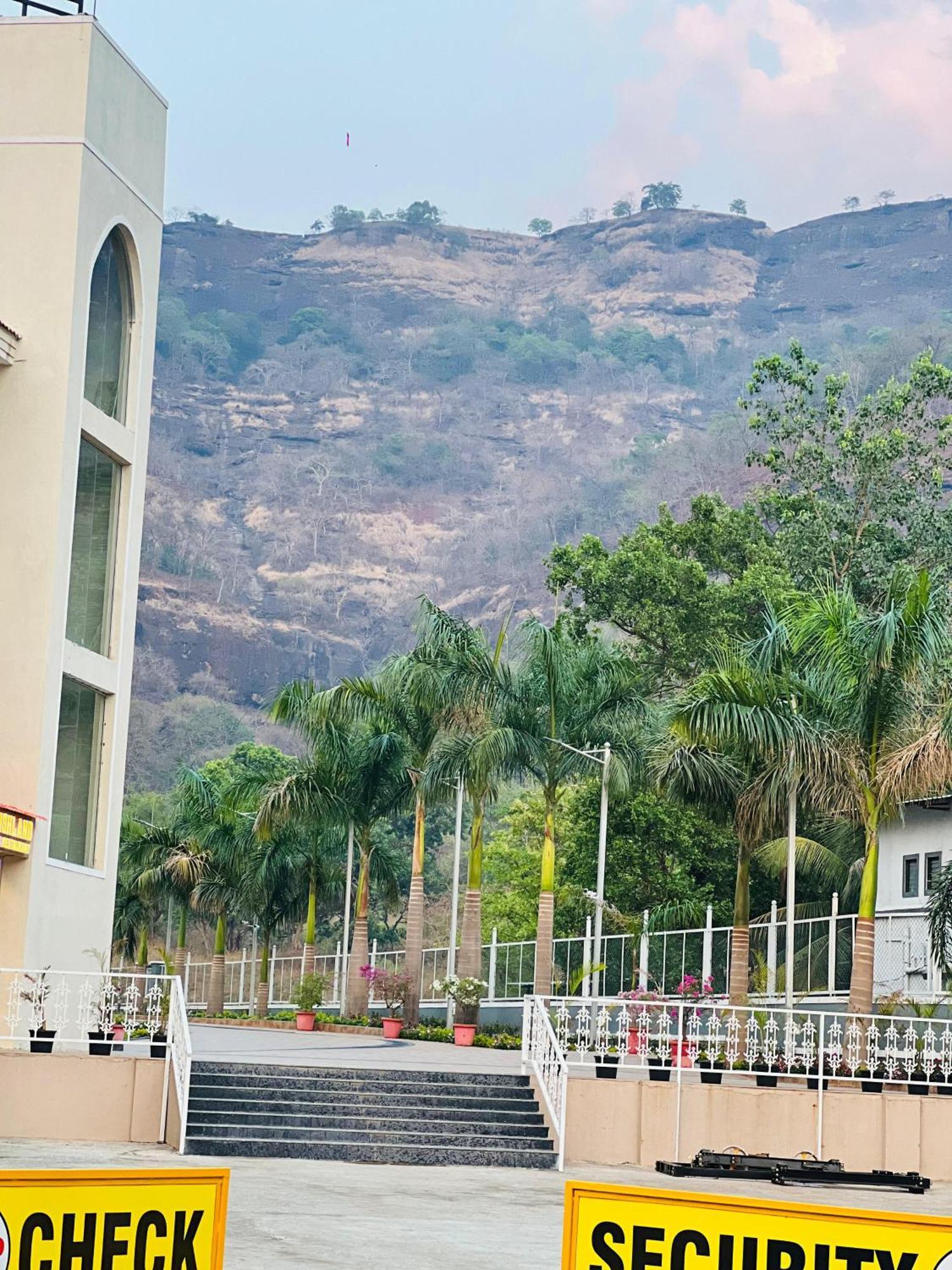The Grand Leela Resort Khopoli Exterior foto